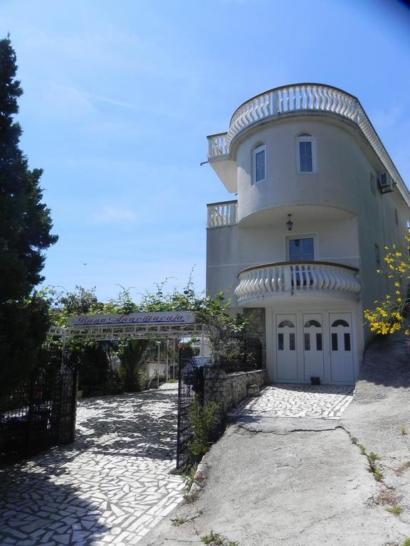 Apartments & Rooms Villa Anastasija Ulcinj Esterno foto